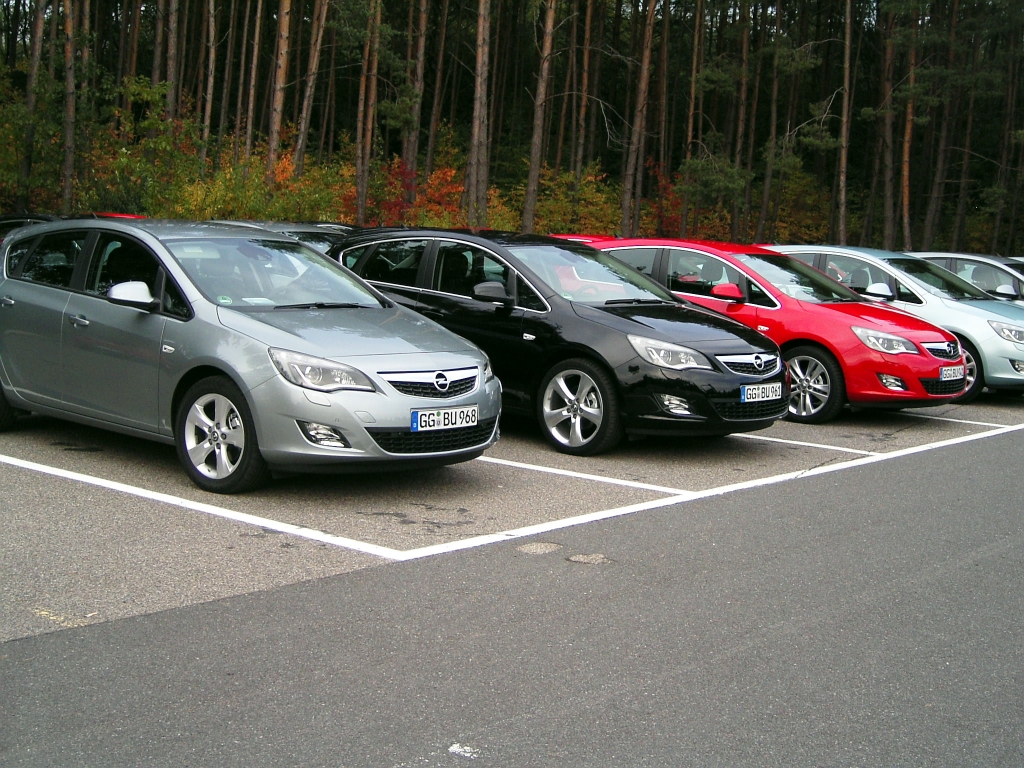 Opel Astra: Kompaktwagen mit Genen der Mittelklasse