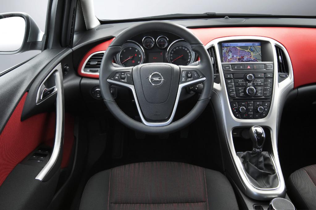 Opel Astra: Neuer Angriff auf den Golf - Bild(4)