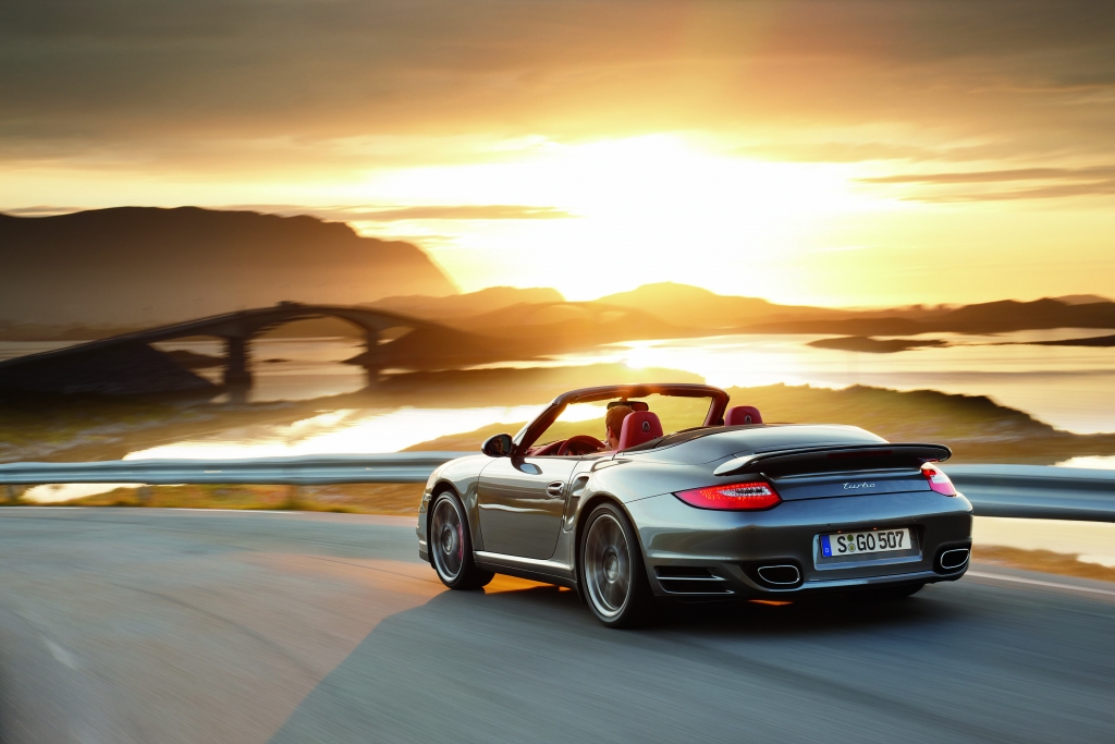 Porsche 911 Turbo: Kraftvoller denn je  - Bild (13)