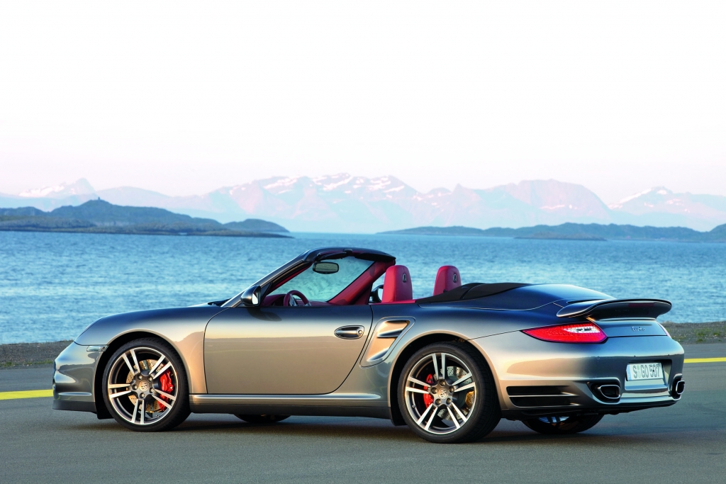 Porsche 911 Turbo: Kraftvoller denn je   - Bild (14)