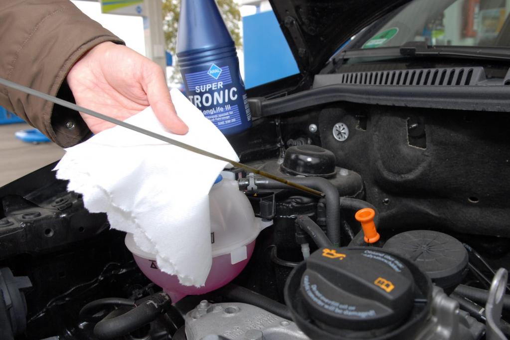 Ratgeber: Spritsparend Auto fahren im Winter 