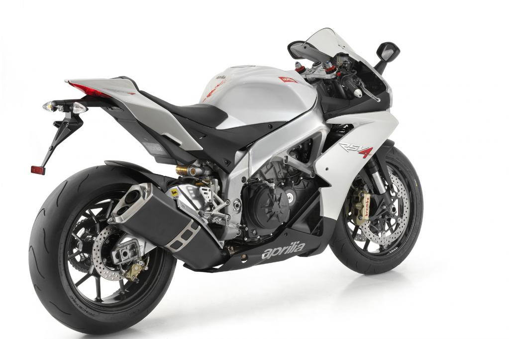 Supersportlerin Aprilia RSV R ab Oktober erhältlich - Bild 2