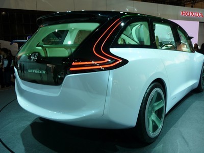 Tokio 2009: Der Honda SKYDECK – Minivan mit Riesen-Türen - Bild(6)