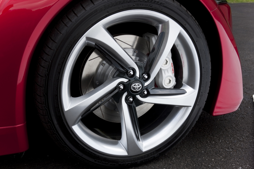 Toyota zeigt Elektroauto-Studie 