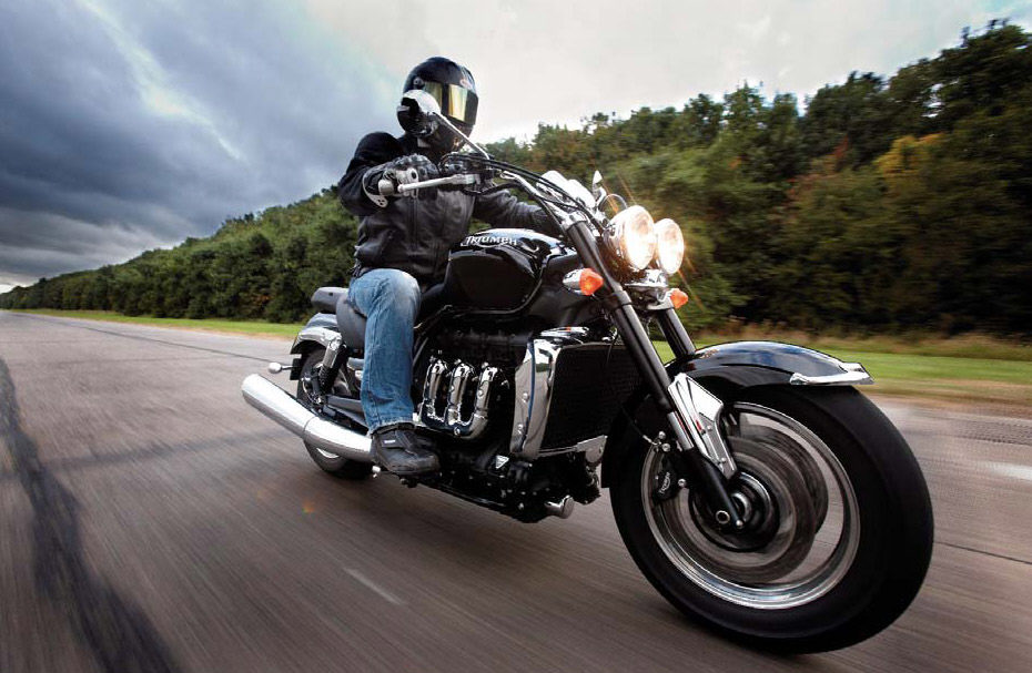 Triumph bringt Rocket III Roadster auf den Markt 