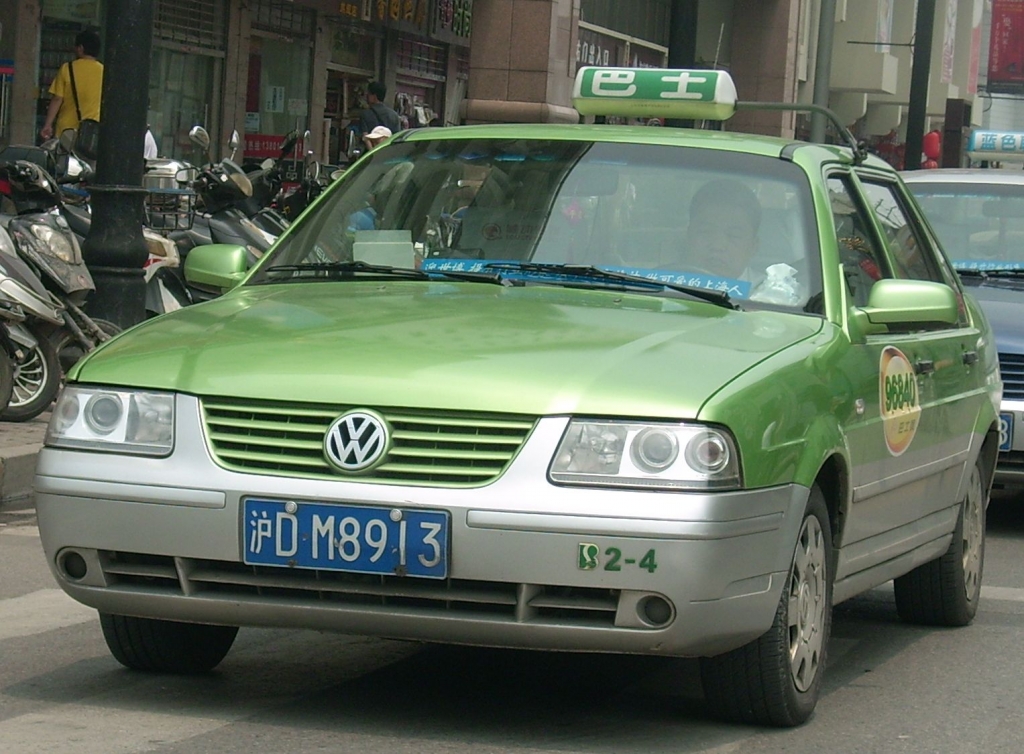 VW Santana
