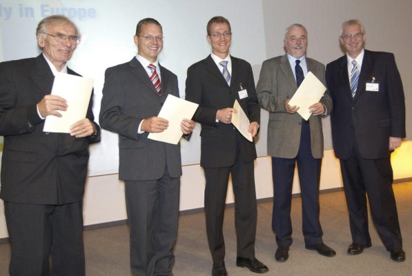 Verkehrssicherheitspreis für Neugeborenen-Dummy 