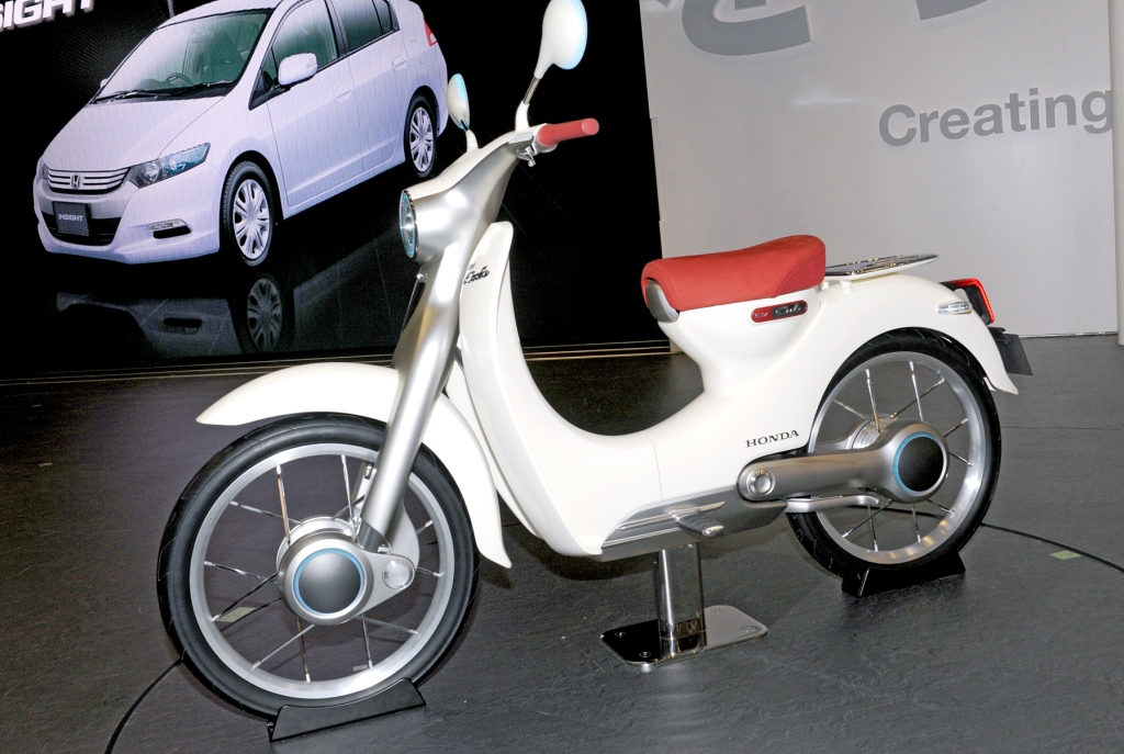 Video: Tokyo Motorshow 2009 - Honda Studien