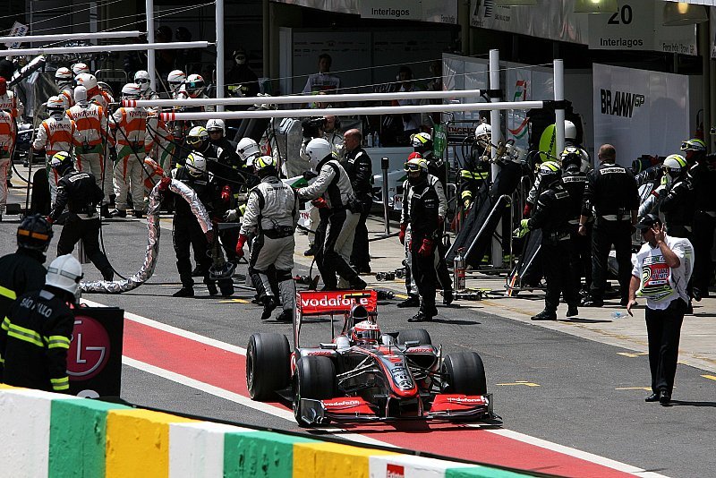 Zeitstrafe für Kovalainen: McLaren und Trulli müssen zahlen