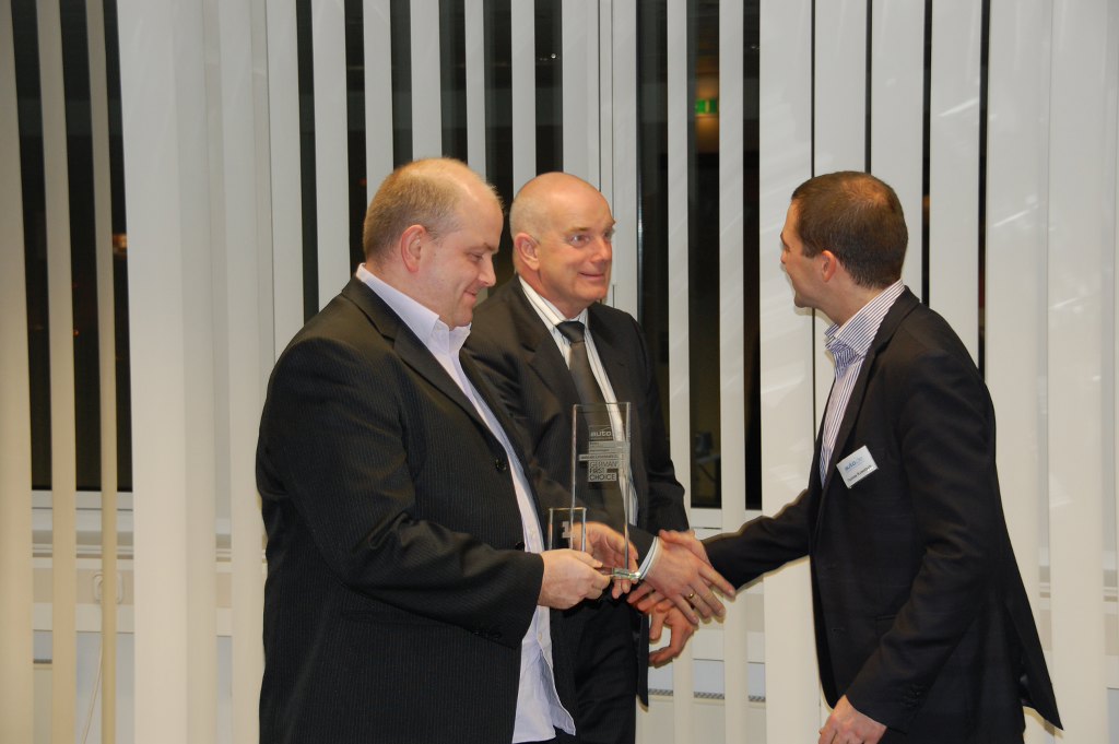 „Germanys First Choice auto.de-Leserwahl 2009“: Die Gewinner stehen fest | v. l. n. r.: Axel Mohren (Cobra), Peter Orzessek (Viper), Thomas Kuwatsch (auto.de)