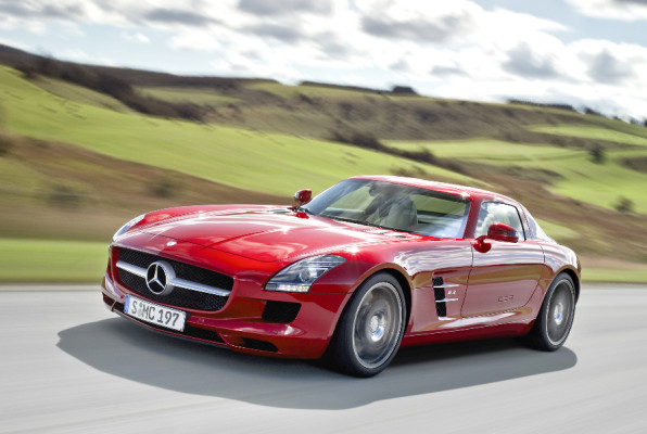 „Goldenes Lenkrad 2009“: Mercedes-Benz’ Flügeltürer bester Supersportler