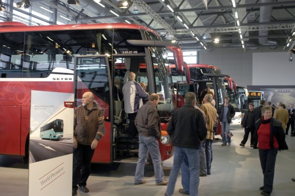 Über 2200 Gäste kamen zur Setra-Show 2009