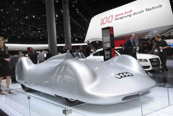 Audi Tradition feiert 75 Jahre Silberpfeile im Audi museum mobile