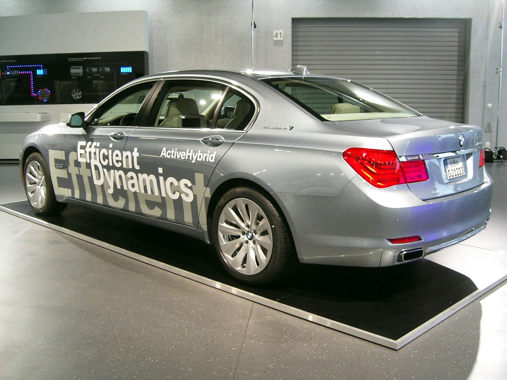 BMW ActiveHybrid 7: Mit zusätzlichem Elektromotor 