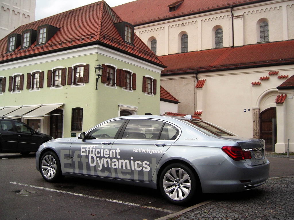BMW ActiveHybrid 7: Mit zusätzlichem Elektromotor 