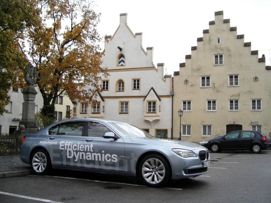 BMW ActiveHybrid 7: Mit zusätzlichem Elektromotor 