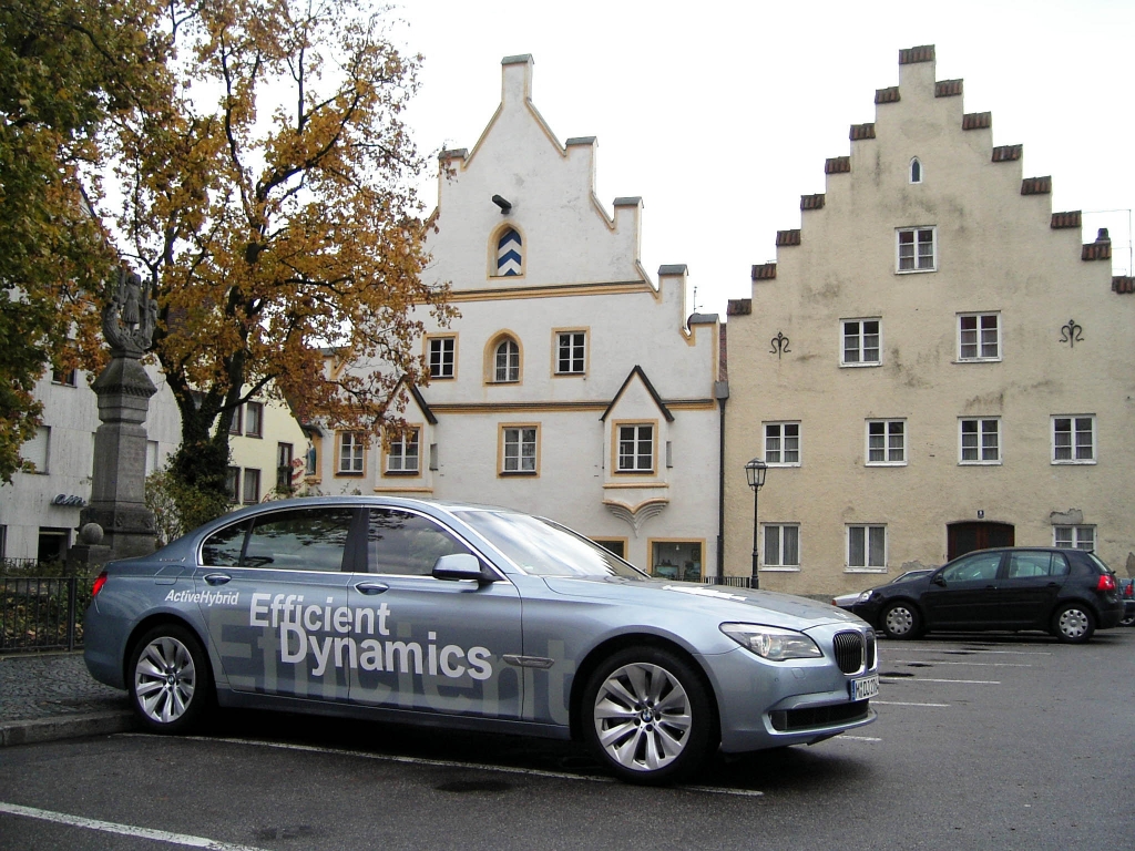 BMW ActiveHybrid 7: Mit zusätzlichem Elektromotor 