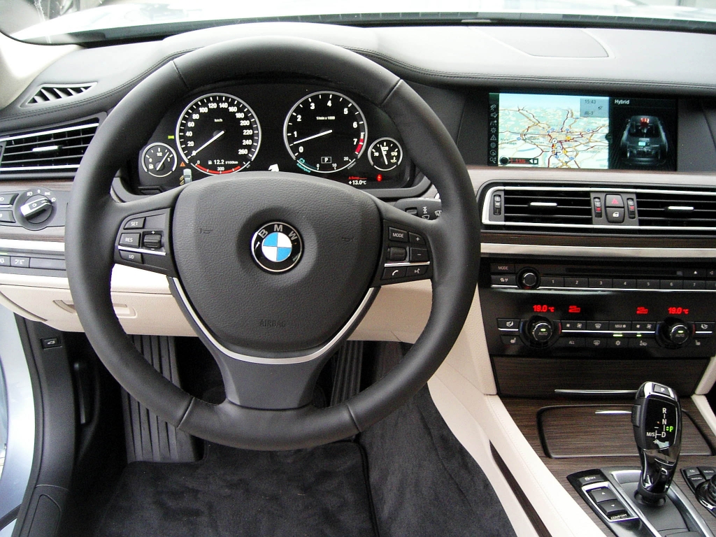 BMW ActiveHybrid 7: Mit zusätzlichem Elektromotor 