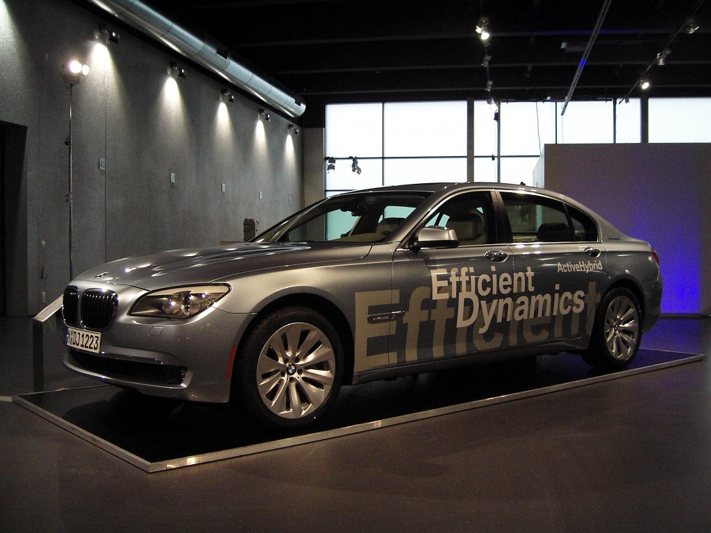 BMW ActiveHybrid 7: Mit zusätzlichem Elektromotor 