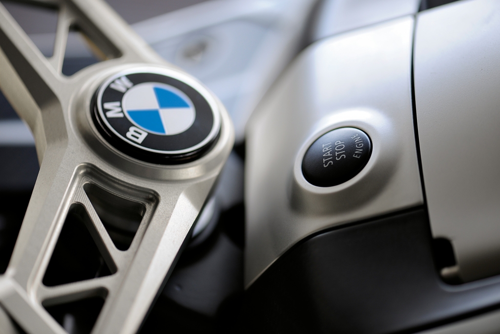 BMW präsentiert Sechszylinder-Konzeptmotorrad