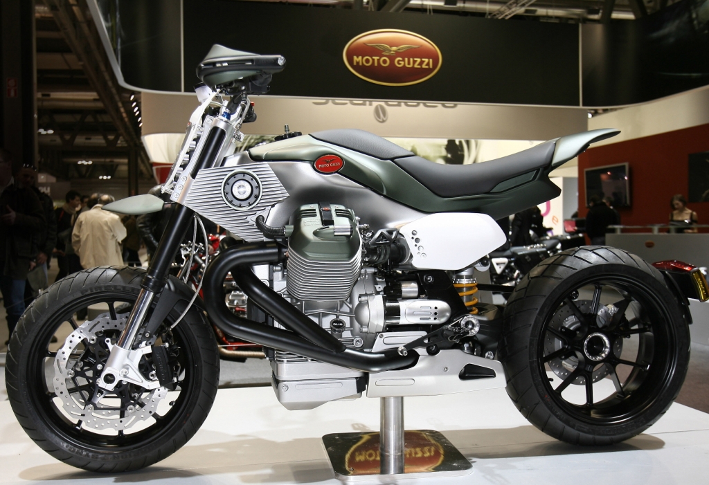 EICMA: Prototypen von Moto Guzzi und Piaggio