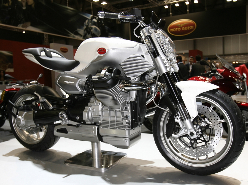 EICMA: Prototypen von Moto Guzzi und Piaggio