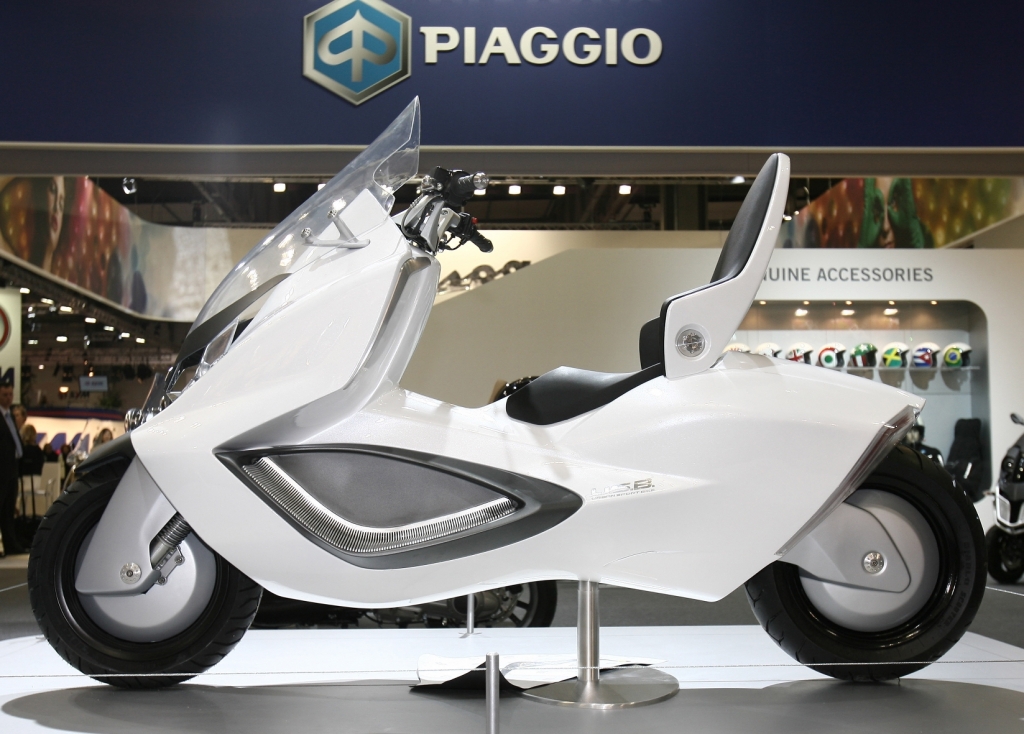 EICMA: Prototypen von Moto Guzzi und Piaggio