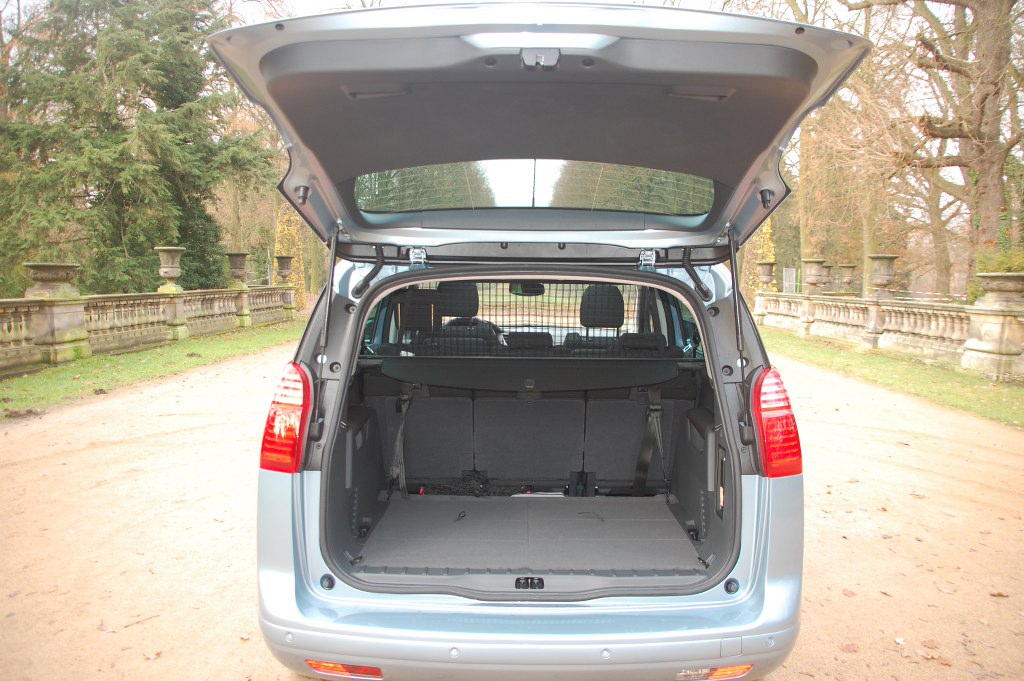 Fahrpräsentation Peugeot 5008: Französischer Angriff auf Touran und Co.