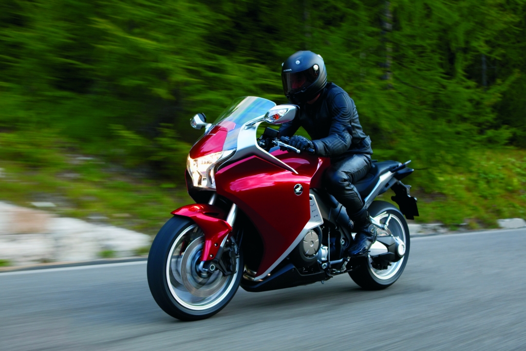 Honda VFR1200F: Neuer V-Mann 