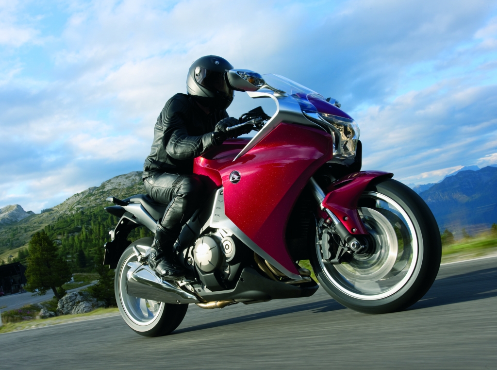 Honda VFR1200F: Neuer V-Mann 