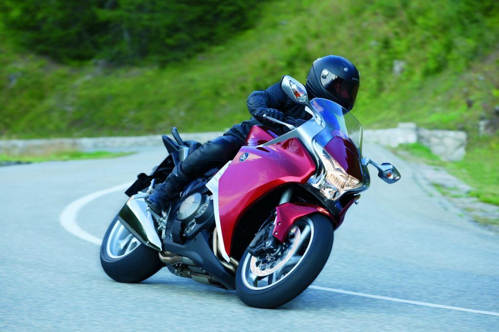 Motorrad: Honda VFR 1200 F kostet 14 900 Euro 