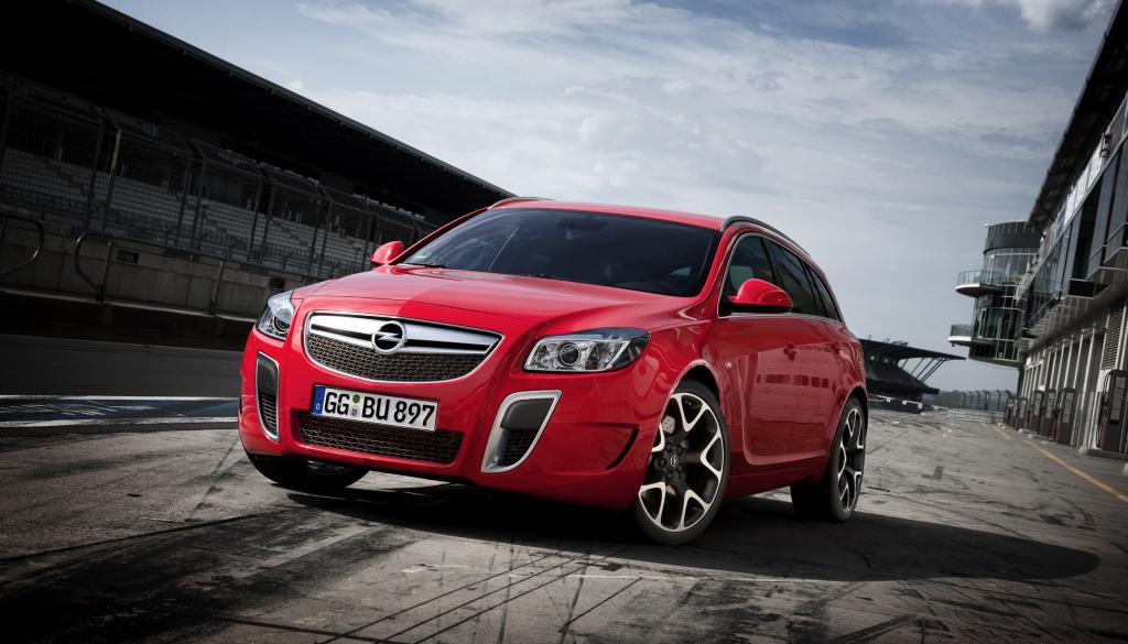 Opel Insignia OPC Sports Tourer zum ''Sportwagen des Jahres 2009'' gekürt