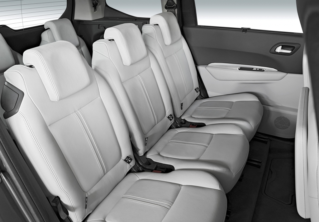 Peugeot 5008: Salonlöwe für Familien 