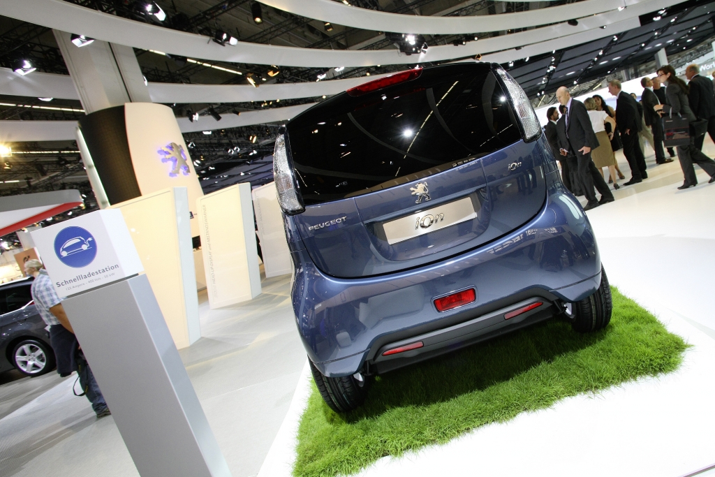 Peugeot iOn kann ab sofort vorreserviert werden