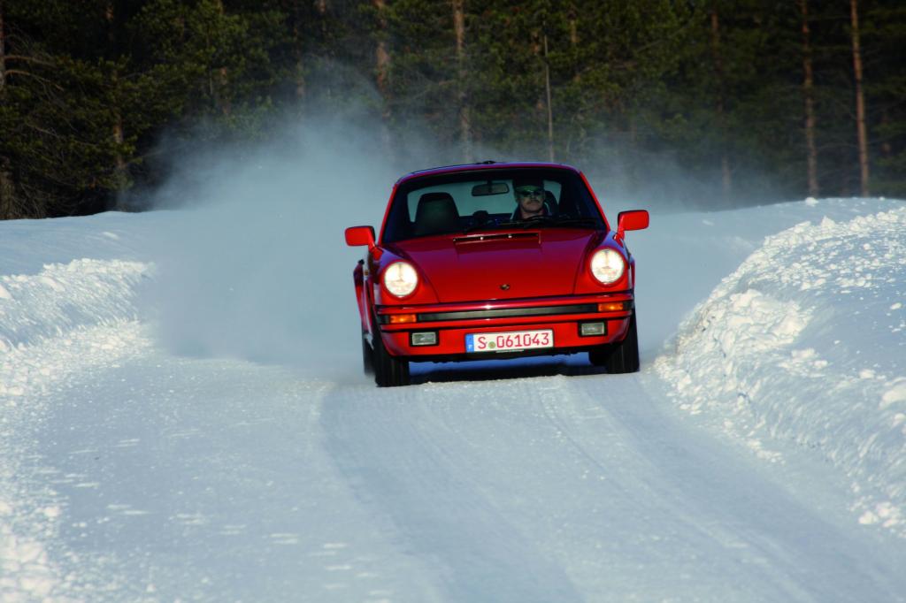 Porsche gibt Winterreifen für Youngtimer und Klassiker frei
