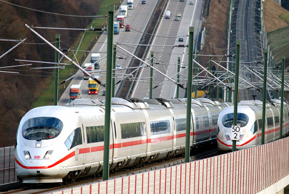 Regierung fordert Wettbewerb von Straße und Schiene