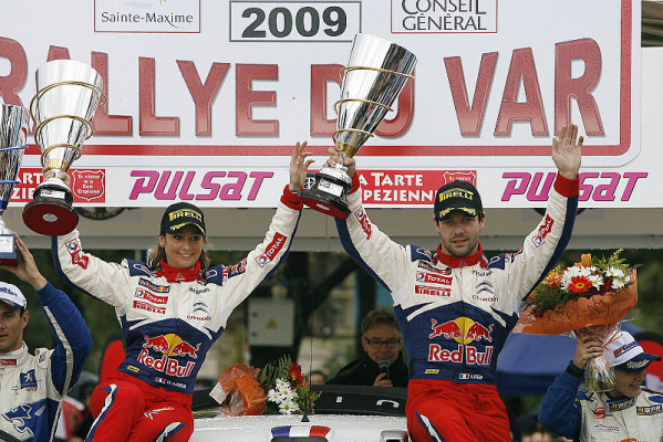 S&eacute;bastien Loeb siegt bei Rallye du Var: Der sch&ouml;nere Siegeskuss