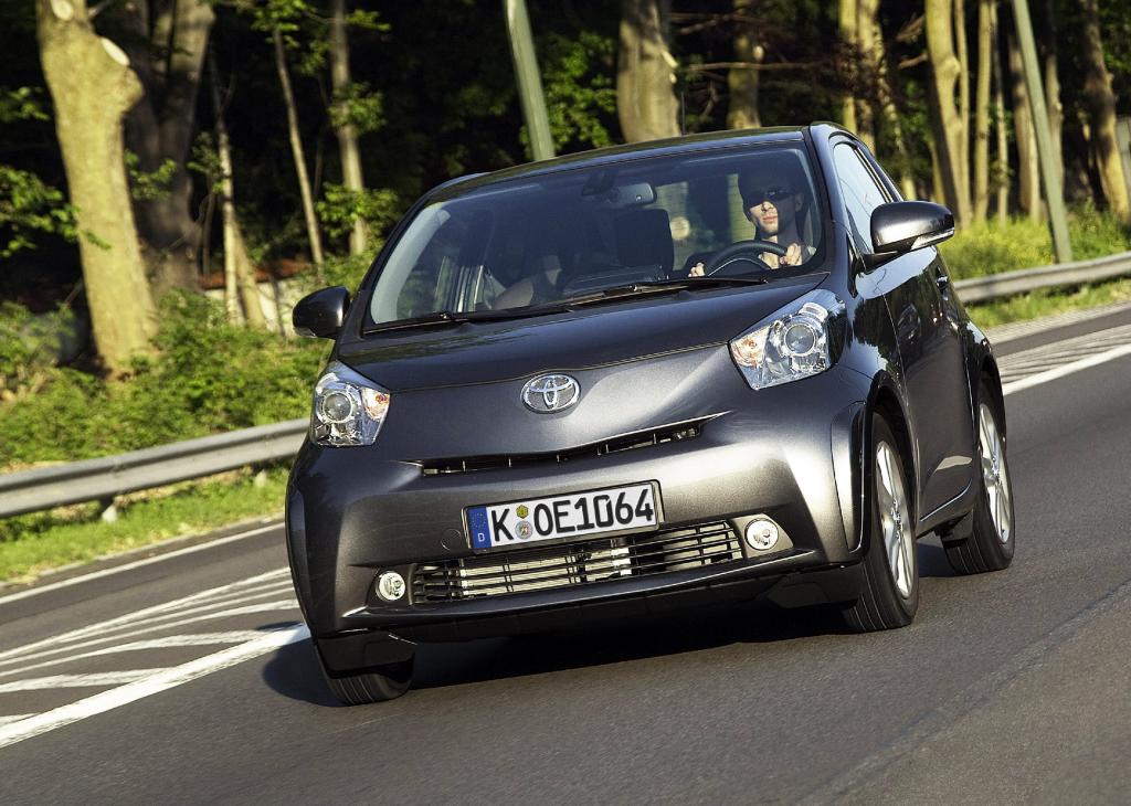 Toyota iQ