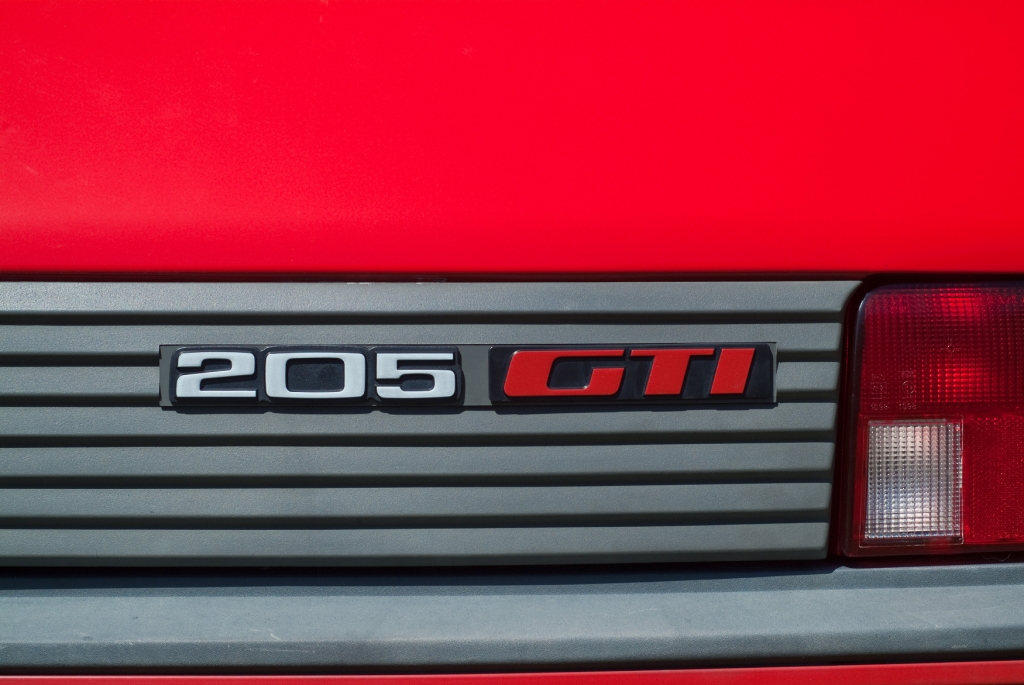 Vor 25 Jahren: Der Peugeot 205 GTI hebt ab