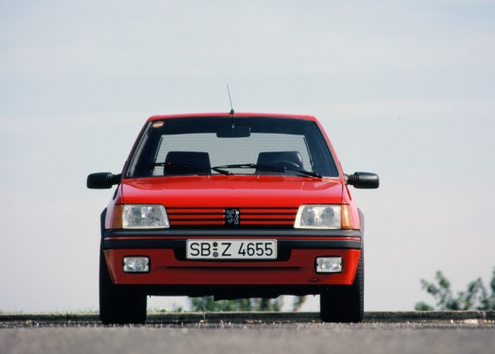 Vor 25 Jahren: Der Peugeot 205 GTI hebt ab