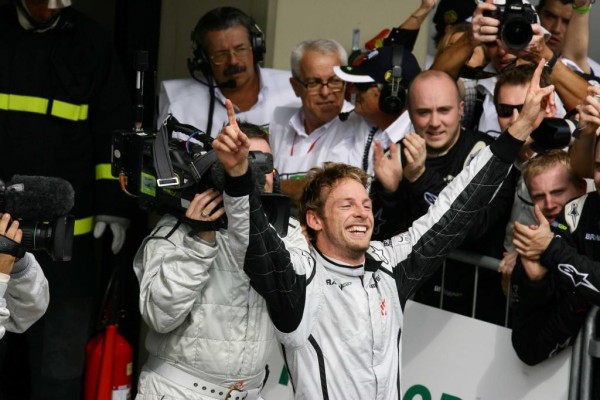 Weltmeister Button fährt 2010 bei McLaren Mercedes