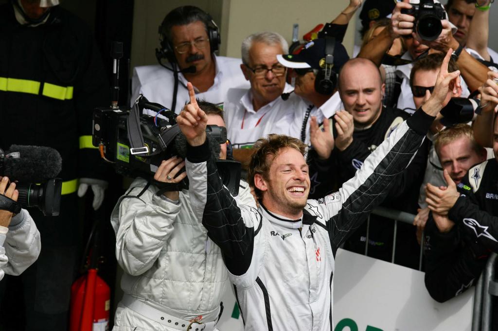 Weltmeister Button fährt 2010 bei McLaren Mercedes