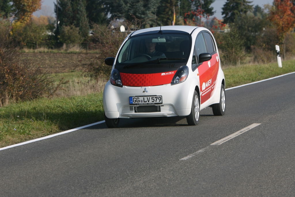 i-MiEV in 