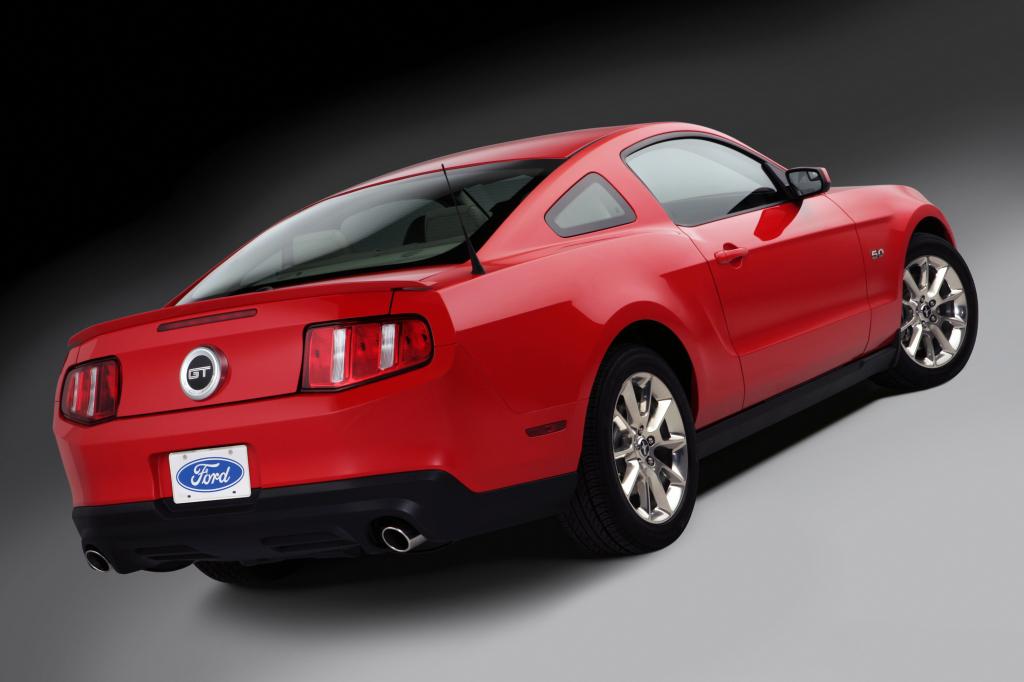 2011 Ford Mustand GT.