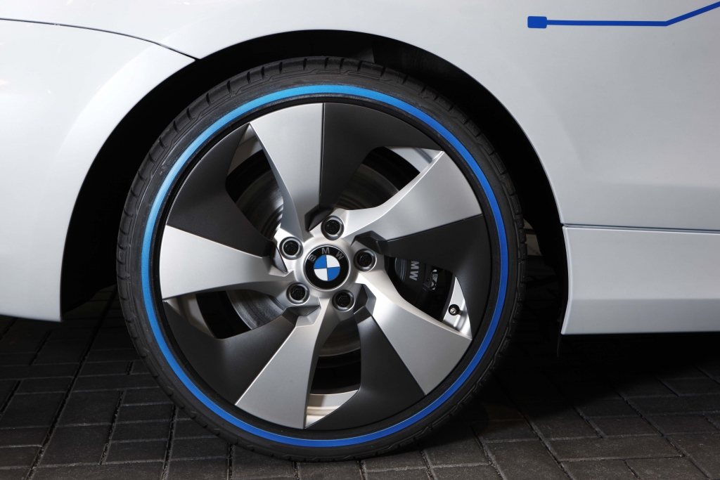 BMW zeigt erste Elektroauto-Vision 