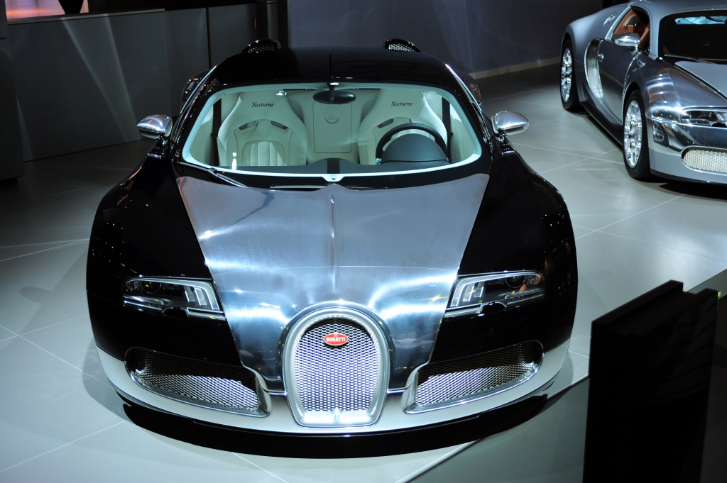 Bugatti Veyron Nocturne: 1001 PS – Rennteppich für Wüstensöhne