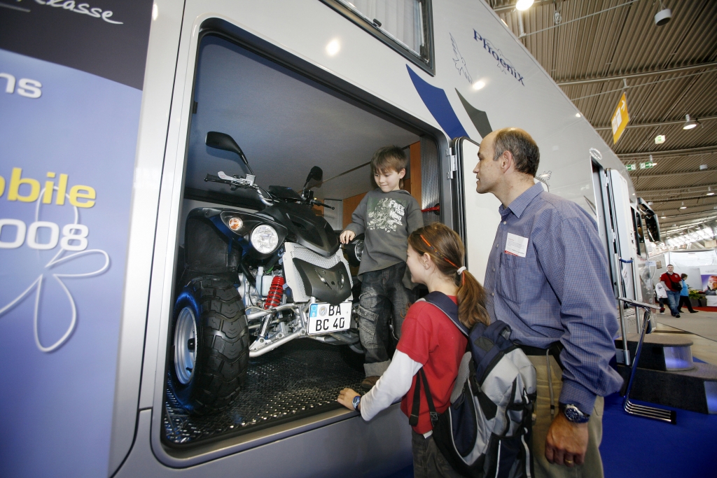 CMT 2010: Viel Neues gegen die Krise | CMT 2008; Phoenix; 3; Heckgarage; Wohnmobil | © Messe Stuttgart