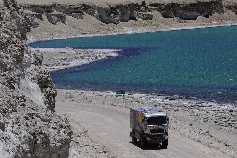 Dakar 2010: Mit Renn-Lastwagen als „Retter in der Not“