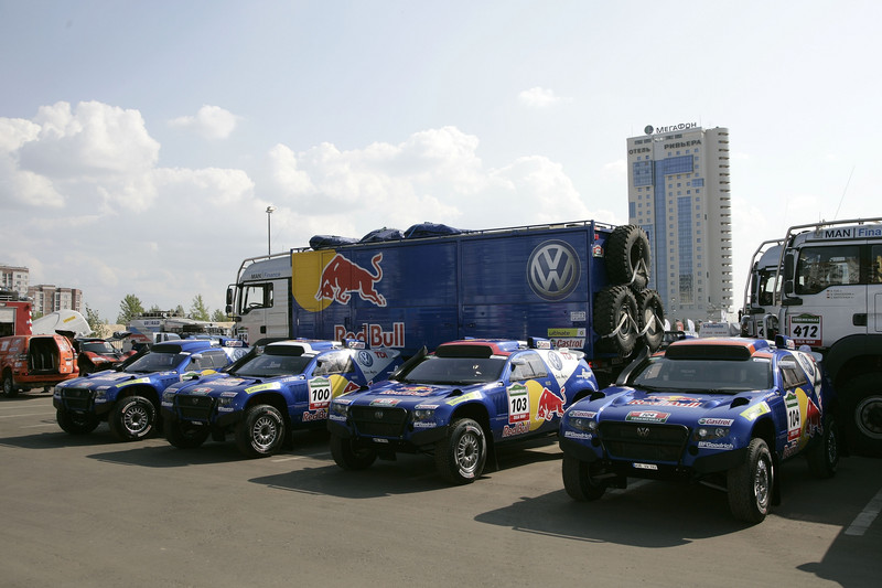 Dakar 2010: Mit Renn-Lastwagen als „Retter in der Not“