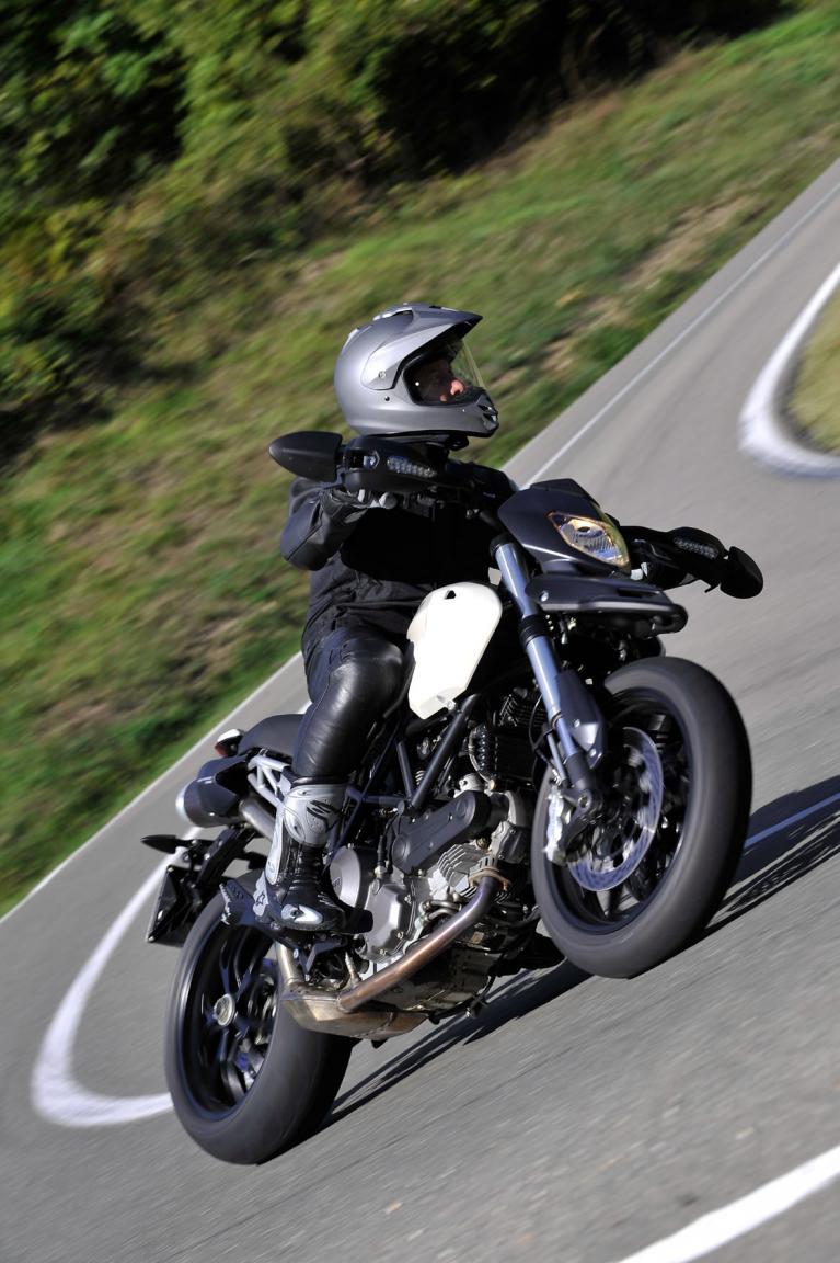 Ducati Hypermotard 796: Hyper für alle 